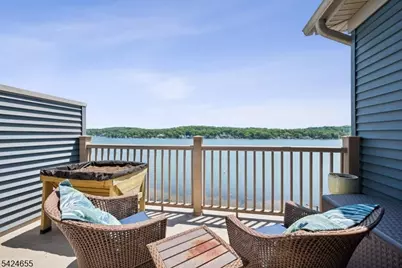 401 Mariners Pointe, Hopatcong, NJ 07843 - Photo 31