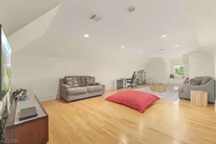 9 Lafayette Dr, Livingston, NJ 07039 - Photo 29