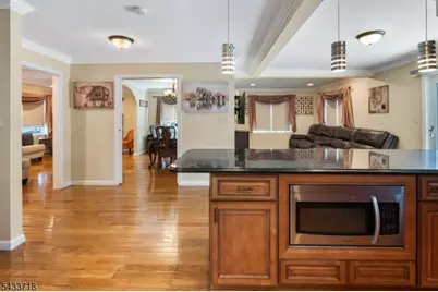 13 Ogden Rd, Belleville, NJ 07109 - Photo 9