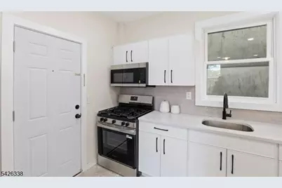 470 14th Ave, Newark, NJ 07106 - Photo 15