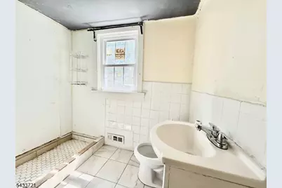 659 S 2nd St, Plainfield City, NJ 07060 - Photo 21