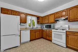 79 Dean Rd, Mendham, NJ 07945 - Photo 11