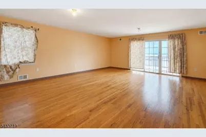92 E Bigelow St, Newark, NJ 07114 - Photo 3