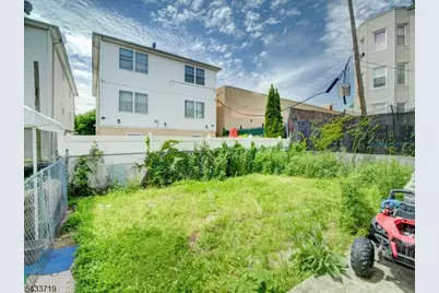 92 E Bigelow St, Newark, NJ 07114 - Photo 15