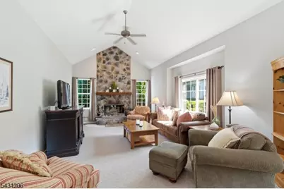8 Links Ct, Sparta Township, NJ 07871 - Photo 9
