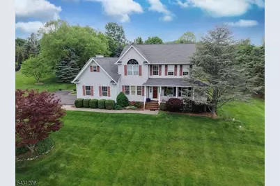 8 Links Ct, Sparta Township, NJ 07871 - Photo 3
