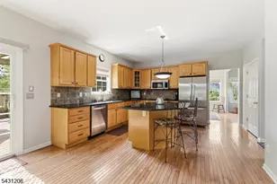 8 Links Ct, Sparta Township, NJ 07871 - Photo 13