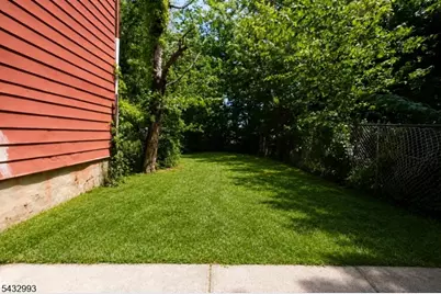 544 S 11th St, Newark, NJ 07103 - Photo 11