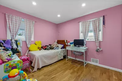 22 Runyon Rd, Clifton, NJ 07013 - Photo 9