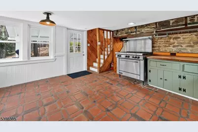 28 Old Clinton Rd, Raritan Township, NJ 08822 - Photo 5