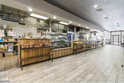 946 Broad St, Newark, NJ 07102 - Photo 1