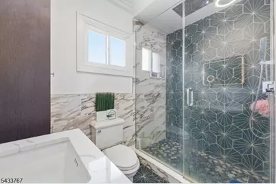 334 1st Ave, Elizabeth, NJ 07206 - Photo 13