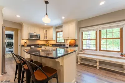 301 Heritage Dr, Readington, NJ 08889 - Photo 11