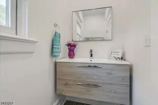 214 Lorraine Ave, Montclair, NJ 07043 - Photo 21