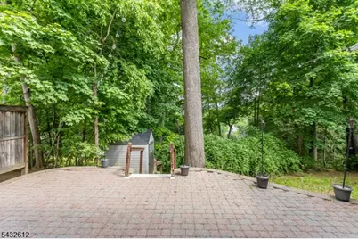10 Iroquois Trl, Denville, NJ 07834 - Photo 25