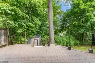 10 Iroquois Trail, Denville, NJ 07834 - Photo 25