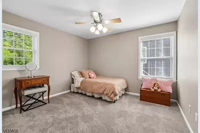 208 Wyoming St, Westfield, NJ 07090 - Photo 15