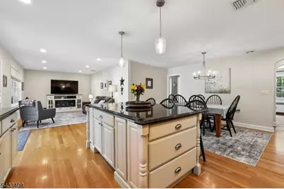 208 Wyoming St, Westfield, NJ 07090 - Photo 5