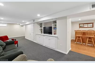 208 Wyoming St, Westfield, NJ 07090 - Photo 17