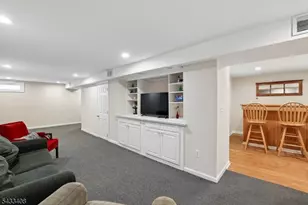208 Wyoming St, Westfield, NJ 07090 - Photo 17