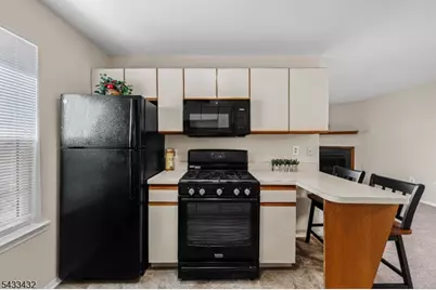 313 Spruce Hills Dr #313, Glen Gardner, NJ 08826 - Photo 11