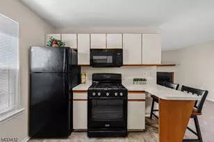 313 Spruce Hills Dr, Glen Gardner, NJ 08826 - Photo 11