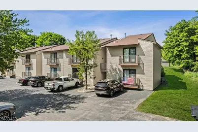 313 Spruce Hills Dr #313, Glen Gardner, NJ 08826 - Photo 3