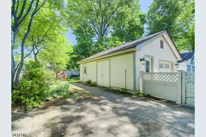 521 Belleville Ave, Glen Ridge, NJ 07028 - Photo 23