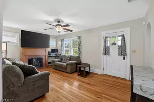 339 N 8th Ave, Manville, NJ 08835 - Photo 3