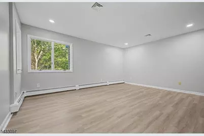 22 Flynn Pl, Wayne, NJ 07470 - Photo 19