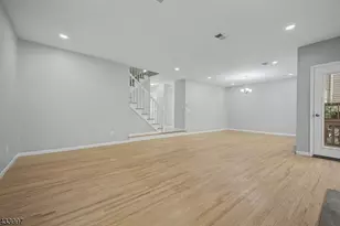 22 Flynn Pl, Wayne, NJ 07470 - Photo 5