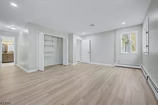 22 Flynn Pl, Wayne, NJ 07470 - Photo 11