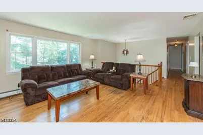 34 Terhune St, East Hanover Township, NJ 07936 - Photo 5