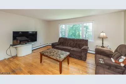 34 Terhune St, East Hanover Township, NJ 07936 - Photo 3
