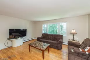 34 Terhune St, East Hanover Township, NJ 07936 - Photo 3