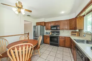 34 Terhune St, East Hanover Township, NJ 07936 - Photo 9
