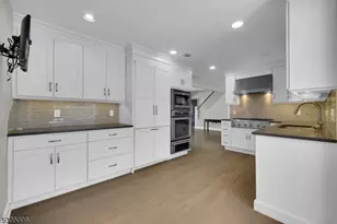 306 Eyland Ave, Roxbury Township, NJ 07876 - Photo 17