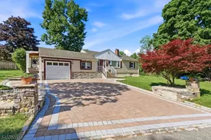 32 Valley View Dr, Mine Hill, NJ 07803 - Photo 1