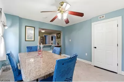 32 Valley View Dr, Mine Hill, NJ 07803 - Photo 9