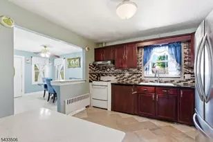 32 Valley View Dr, Mine Hill, NJ 07803 - Photo 5