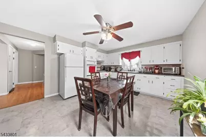 23 Homcy Pl, Clifton, NJ 07011 - Photo 25