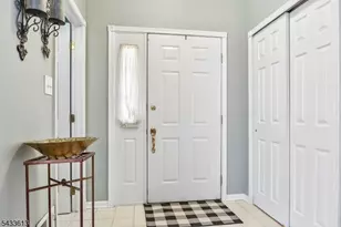 213 Austin Cir, Greenwich Township, NJ 08886 - Photo 5