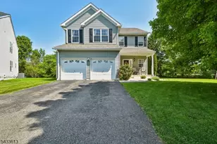 213 Austin Cir, Greenwich Township, NJ 08886 - Photo 1