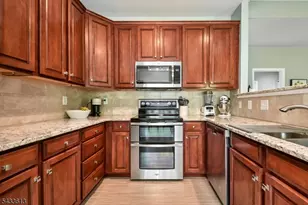 213 Austin Cir, Greenwich Township, NJ 08886 - Photo 17
