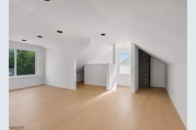 175 Colonial Rdwest, Union Township, NJ 07083 - Photo 29