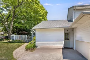 11 Allen Dr, Wayne, NJ 07470 - Photo 37