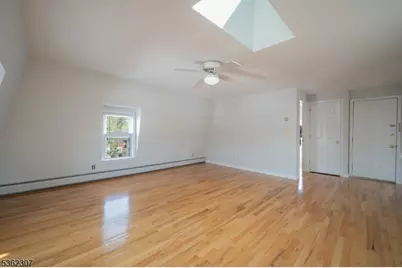 46 Franklin Pl #3, Summit, NJ 07901 - Photo 3