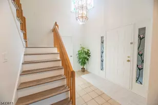 21 Carriage Pl, Edison Twp., NJ 08820 - Photo 11