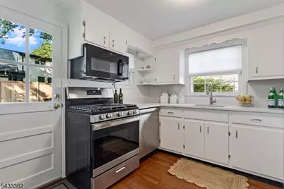 21 Doris Pkwy, Westfield, NJ 07090 - Photo 15
