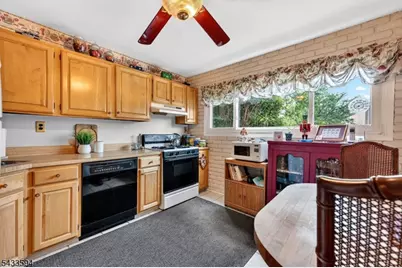 203 Brookside Ln, Hillsborough Township, NJ 08844 - Photo 9